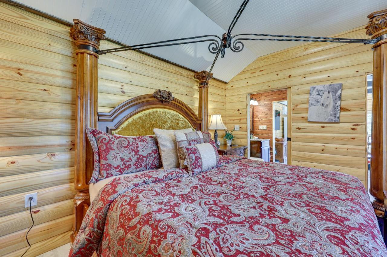 Cliffside Eureka Springs Cabin With Beaver Lake View Exterior foto